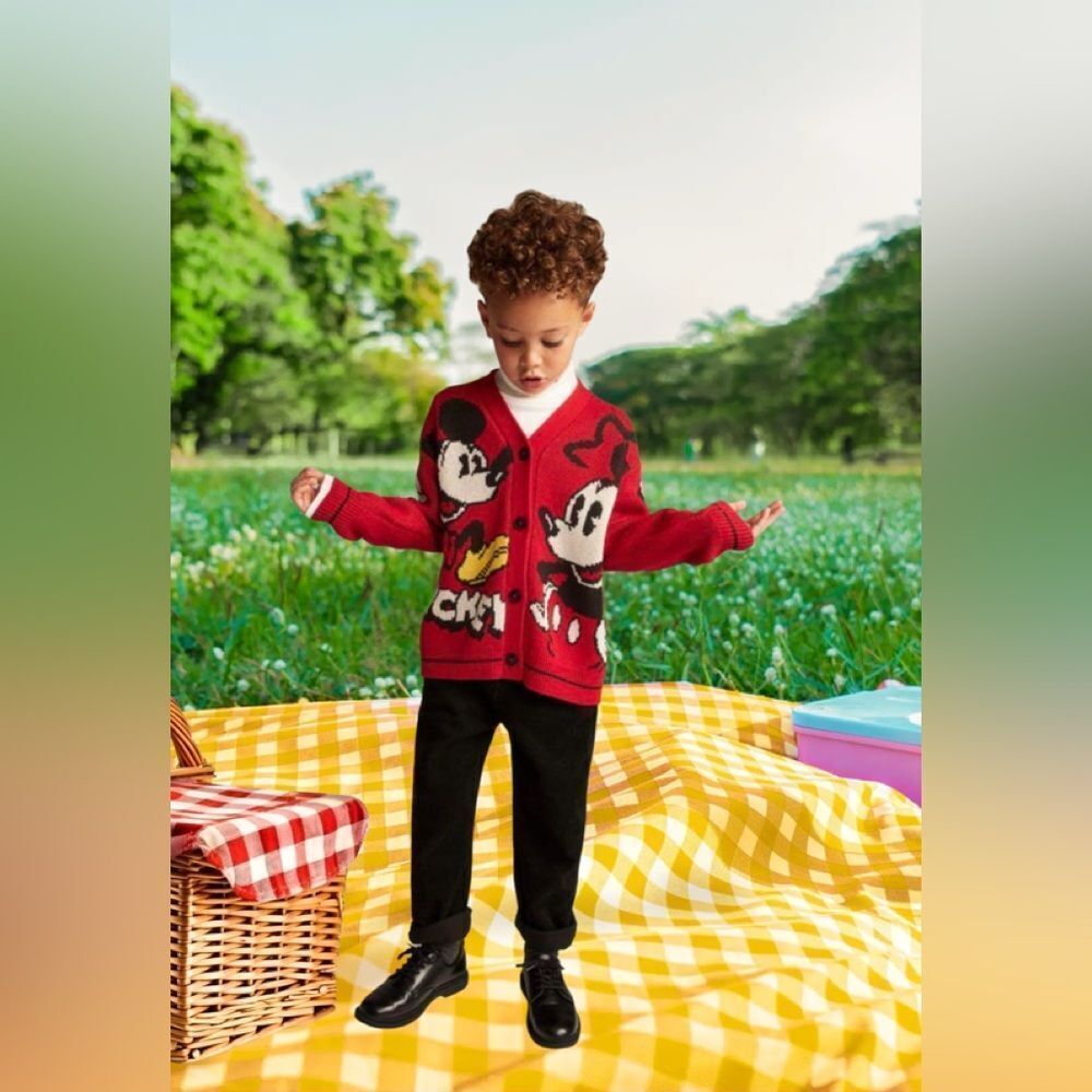 Disney /H&H knit cable cardigan Mickey Mouse Boys size 5T/6